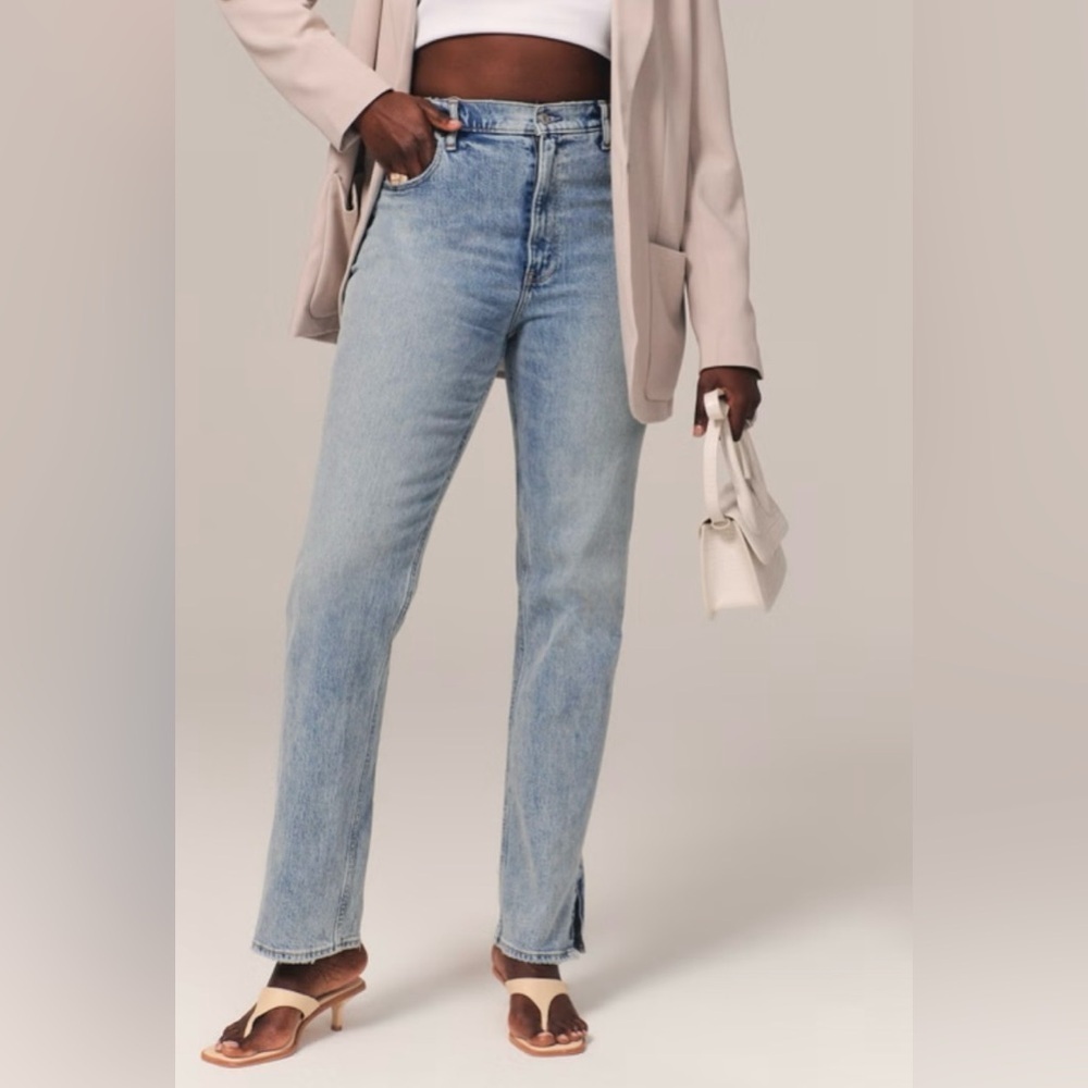 Abercrombie & Fitch Curve Love Ultra High Rise 90s Straight Jean